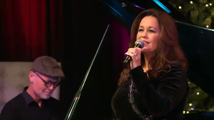 I'll Be Home For Christmas (Live At Gaither Studios, Alexandra, IN / 2022)