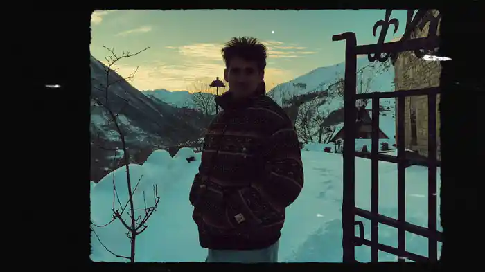 Cora Frío (Visualizer)