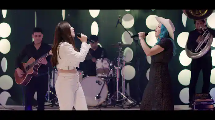 Te Estoy Soltando (En Vivo)