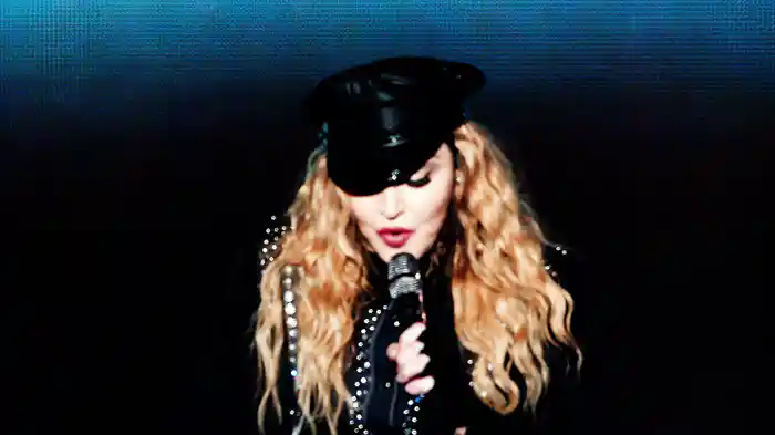 Deeper And Deeper (Live)