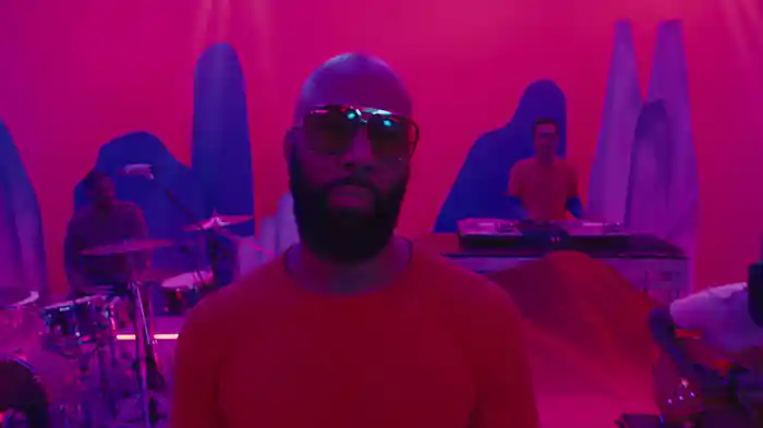 A Riot In My Mind (A Beautiful Revolution Pt 1 - Performance Video)