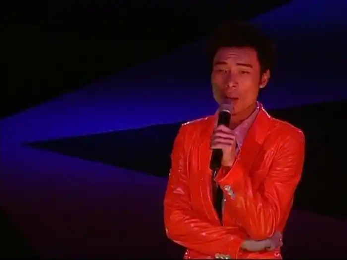 UNPLUGGED MEDLEY : 戀愛片段 / 男人最痛 (Live)