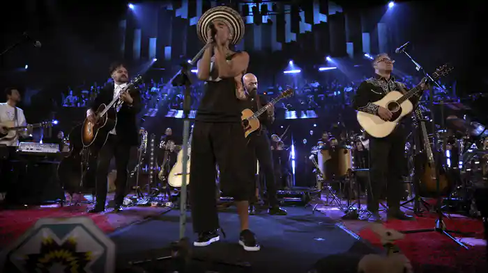 Volver A Comenzar (MTV Unplugged)
