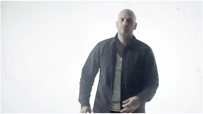 Rêvolution (Lyric Video)