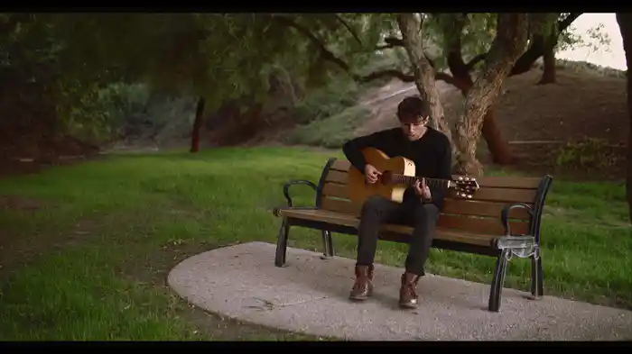 queen (acoustic)