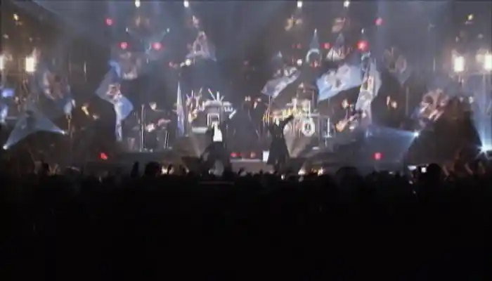 族(代々木第一体育館GIG ver.) (代々木第一体育館 GIG ver.)