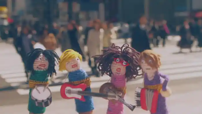 kiss me, love me, kiss me