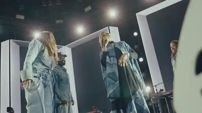 Put A Praise On It / Hallelujah / Jesus In The Morning (Live)