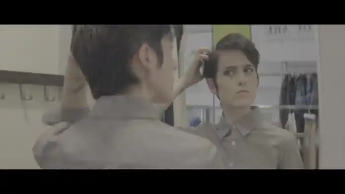 Me Voy A Levantar (Lyric Video)