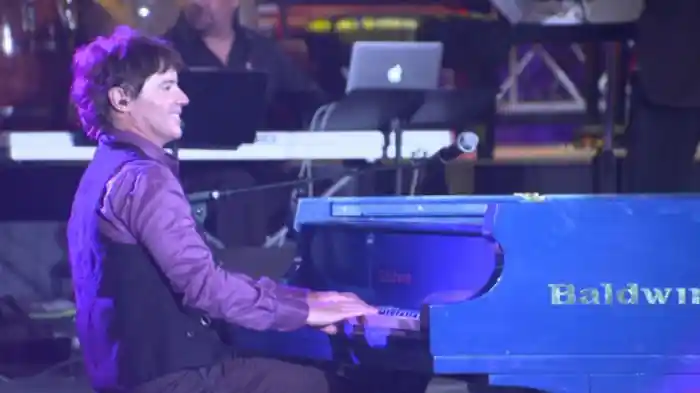 Historia De Un Amor (Live From Puerto Rico)