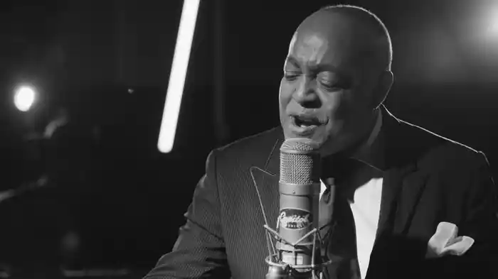 Looking For Sade (1 Mic 1 Take)
