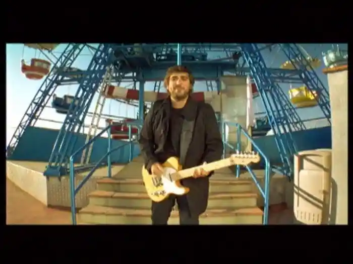 Hoy Todo Va Al Reves (Video)