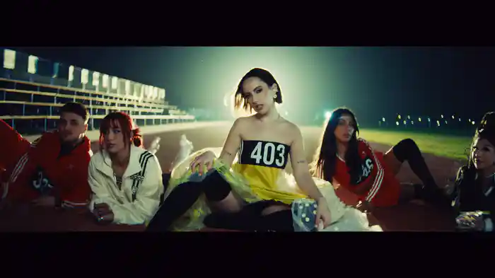 A MAL TIEMPO BUENA CARA