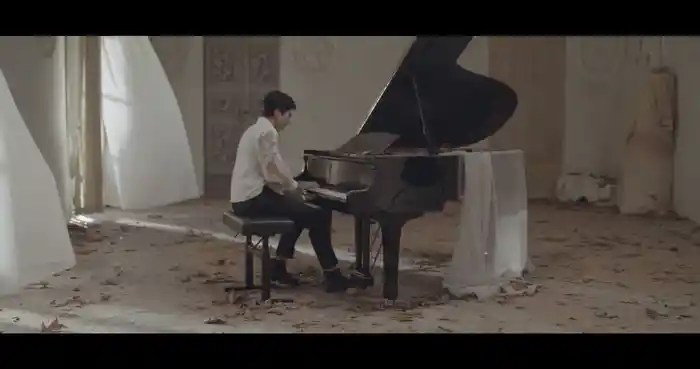 Stringimi Più Forte