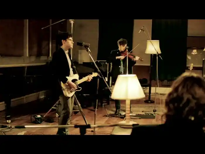 L.I.F.E.G.O.E.S.O.N. (Live at RAK Studios, 2011)