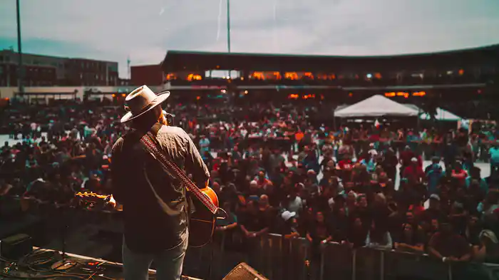 Don't Come Lookin' (Live)