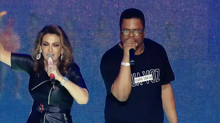 Me Incendeia (Ao Vivo Em São Paulo / 2019)