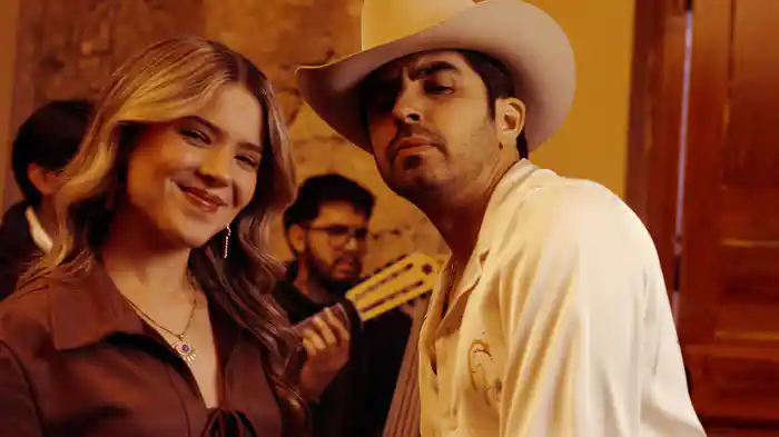 Me Sobrabas Tú (En Vivo)