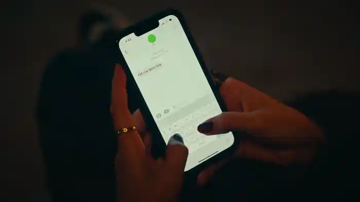 Hottest Female Up In Whoville (Visualizer)