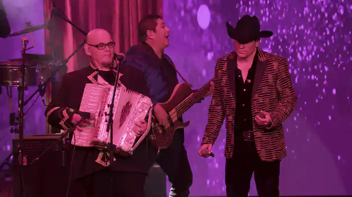 Amor Se Escribe Con Llanto (En Vivo)