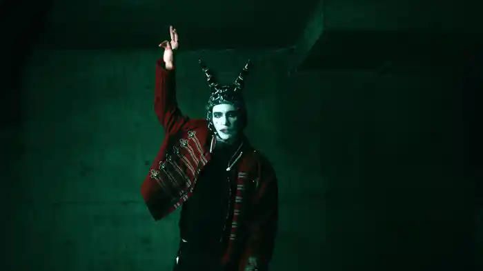 welcome to the circus (Visualizer)