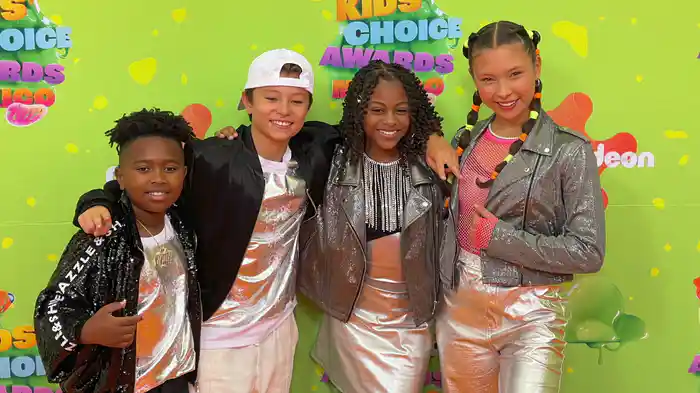 Ella Baila Sola (Detrás de las Cámaras en la Ciudad de México)