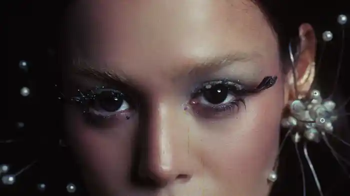 LUCID DREAMS (Video Largo)