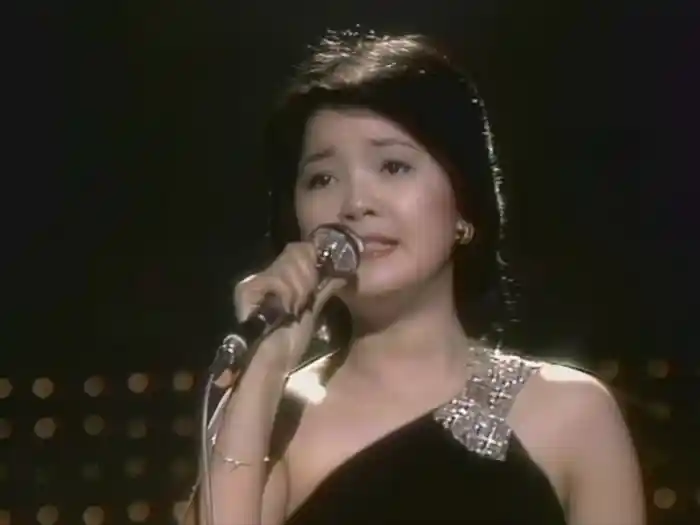 淚的小雨 / 長崎は今日も雨だった