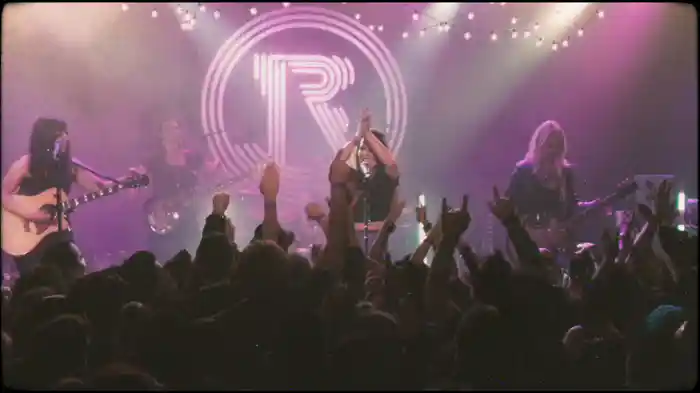 Lucha De Gigantes (Live At The Roxy)