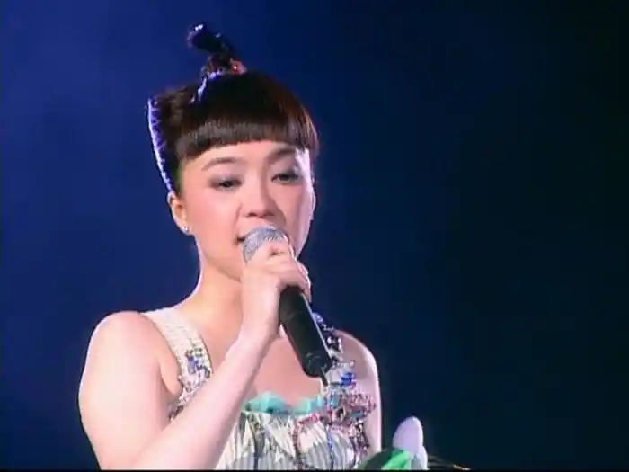 與淚抱擁 (2003 Live)