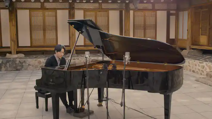 Yiruma - May Be / Kiss The Rain / River Flows In You (kiwa LIVE session)