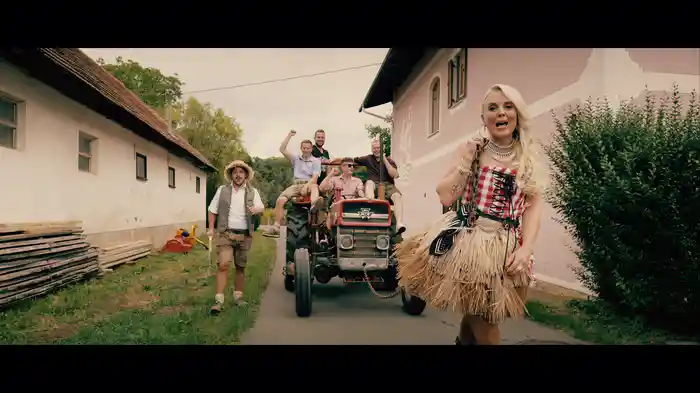 BAUER IS A GEILE HACKN