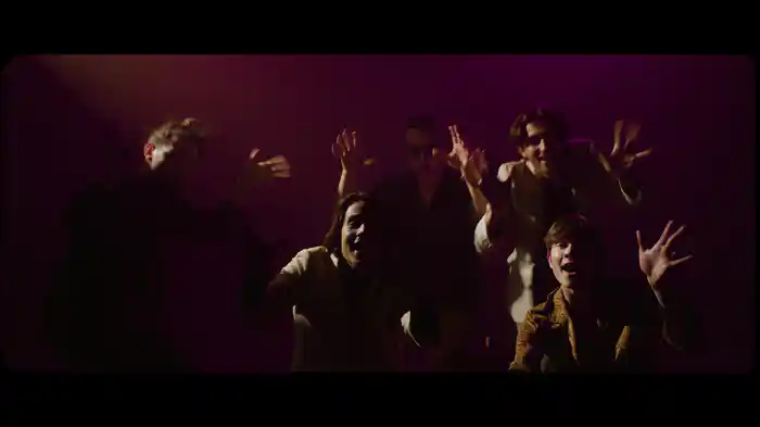 Umazane misli (Lyric Video)