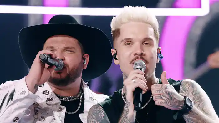 Caos De Alguém (Ao Vivo Em São Paulo / 2024)