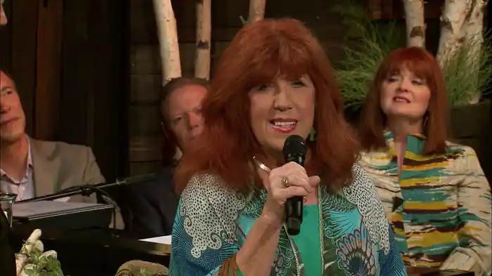 He Speaks To Me (Live)