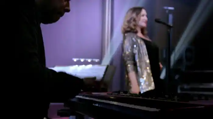 Bola Pra Frente (Live)