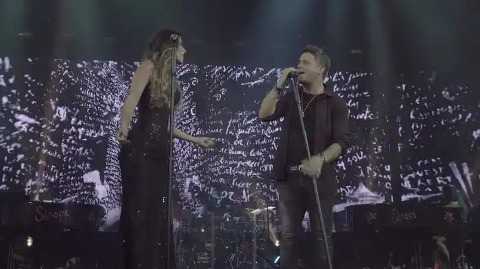 A Que No Me Dejas (En Vivo Desde Madrid / 2015)