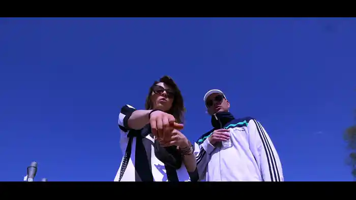 120 Jahre (feat. Haiyti)