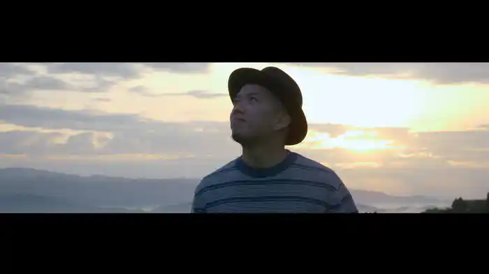 いま、太陽に向かって咲く花