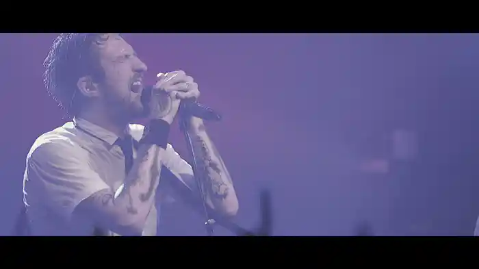 Long Live The Queen (Show 2000 Documentary Footage)