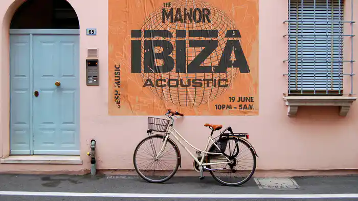 Ibiza (Acoustic / Audio)