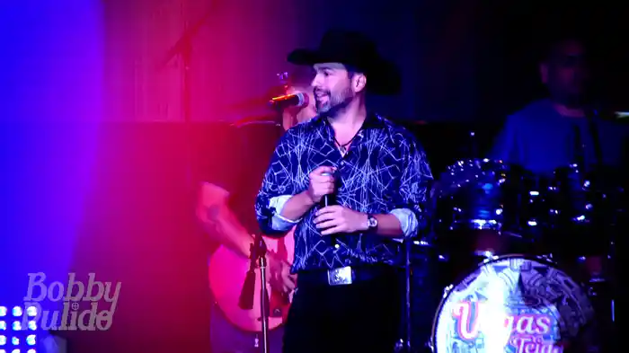 Medley Desvelado/ Enséname/ A Tu Lado (En Vivo desde Las Vegas)