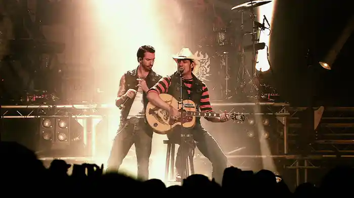 God Loves Cowboys (Live)