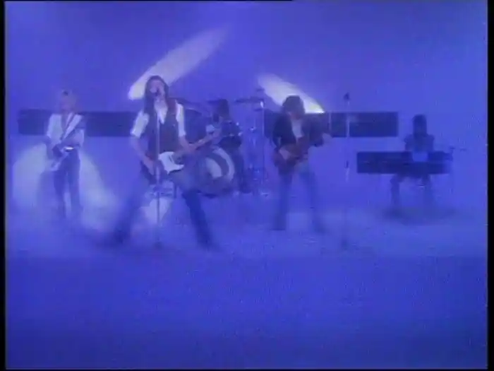 Let Me Fly (Stereo-Video)