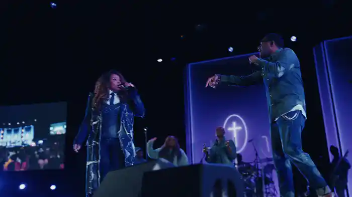 Break Every Chain / Power In The Blood / Jesus, I'll Never Forget (Live)