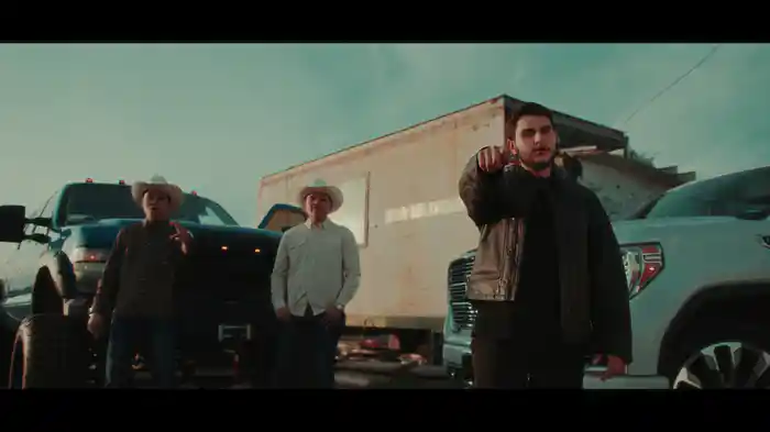 Por Aquí, Por Allá