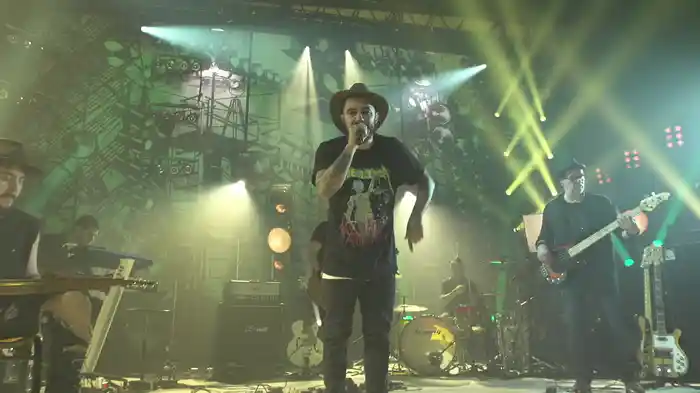 Samba Makossa / Citação: Monólogo Ao Pé Do Ouvido