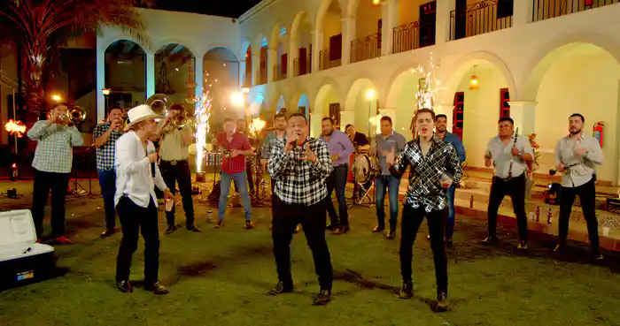 El Cara Bonita, La Milpa, El Amor No Se Vende, El Cerillazo (En Vivo)