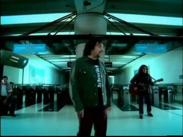 Mira Hacia Tu Alrededor (Video)