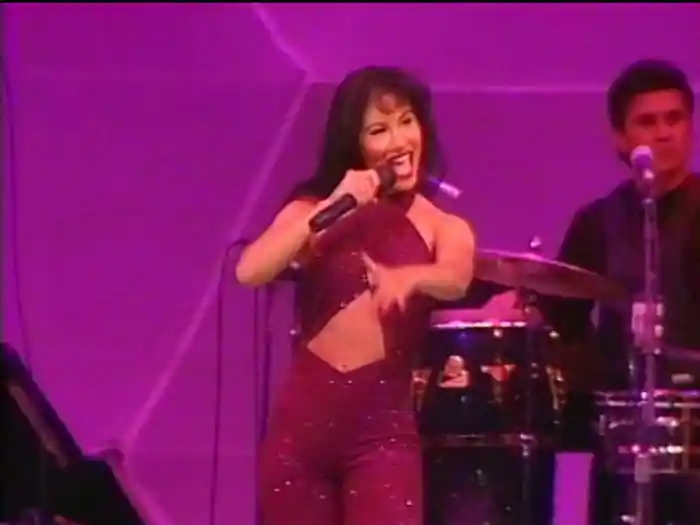 Baila Esta Cumbia (Live From Astrodome)